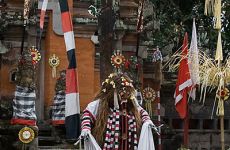 1-Barong-Keris-dance-derna-bali-tours