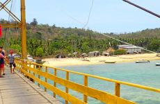 2-yellow-bridge-lembongan-derna-bali-tours