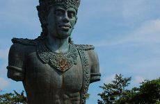 2-gwk-bali-wisnu-statue