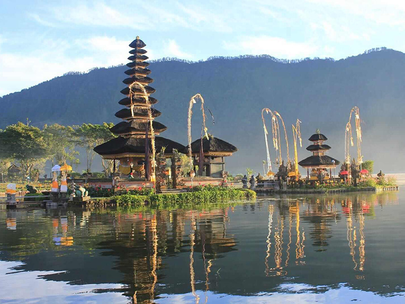 ulun-danu-beratan-temple